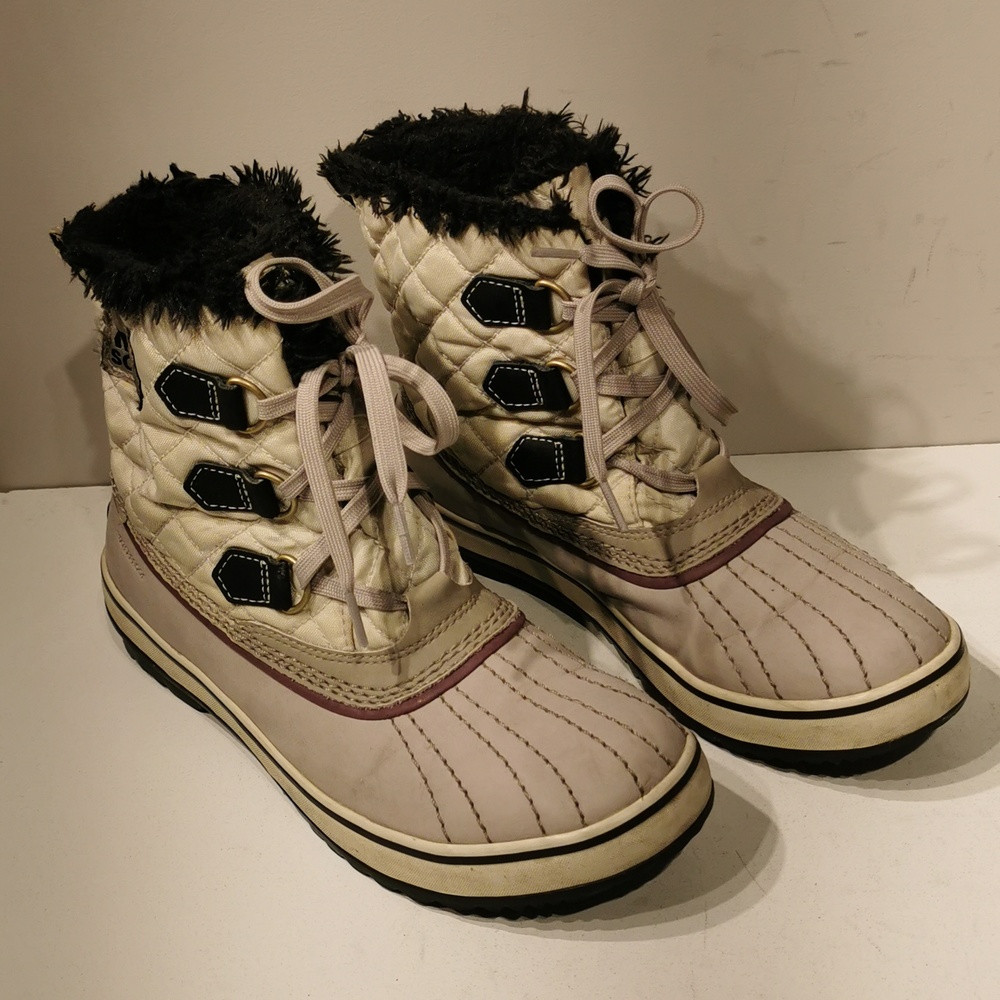 Sorel waterproof winter boots lace women